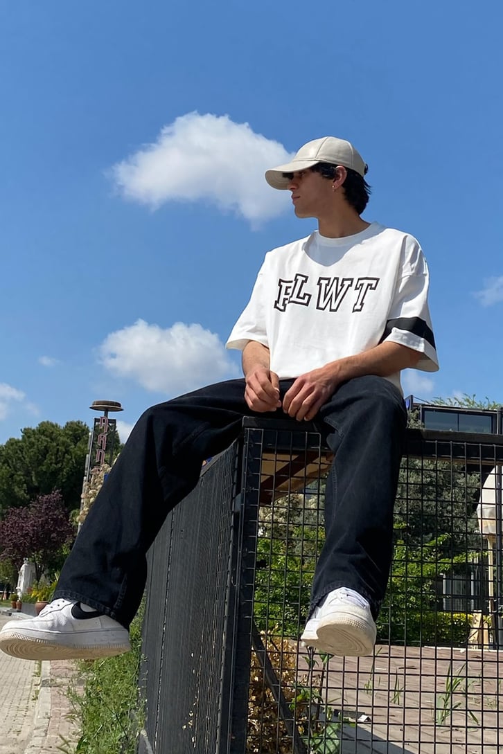 Flat White Baskılı Oversize Tshirt