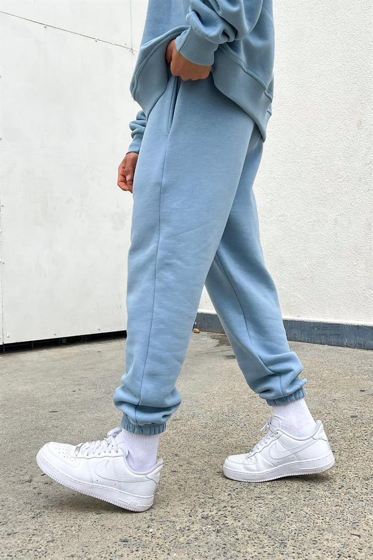Flaw Atelier Basic Outfit Bebek Mavisi İçi Pamuklu Eşofman Takımı ve Beyaz Çorap