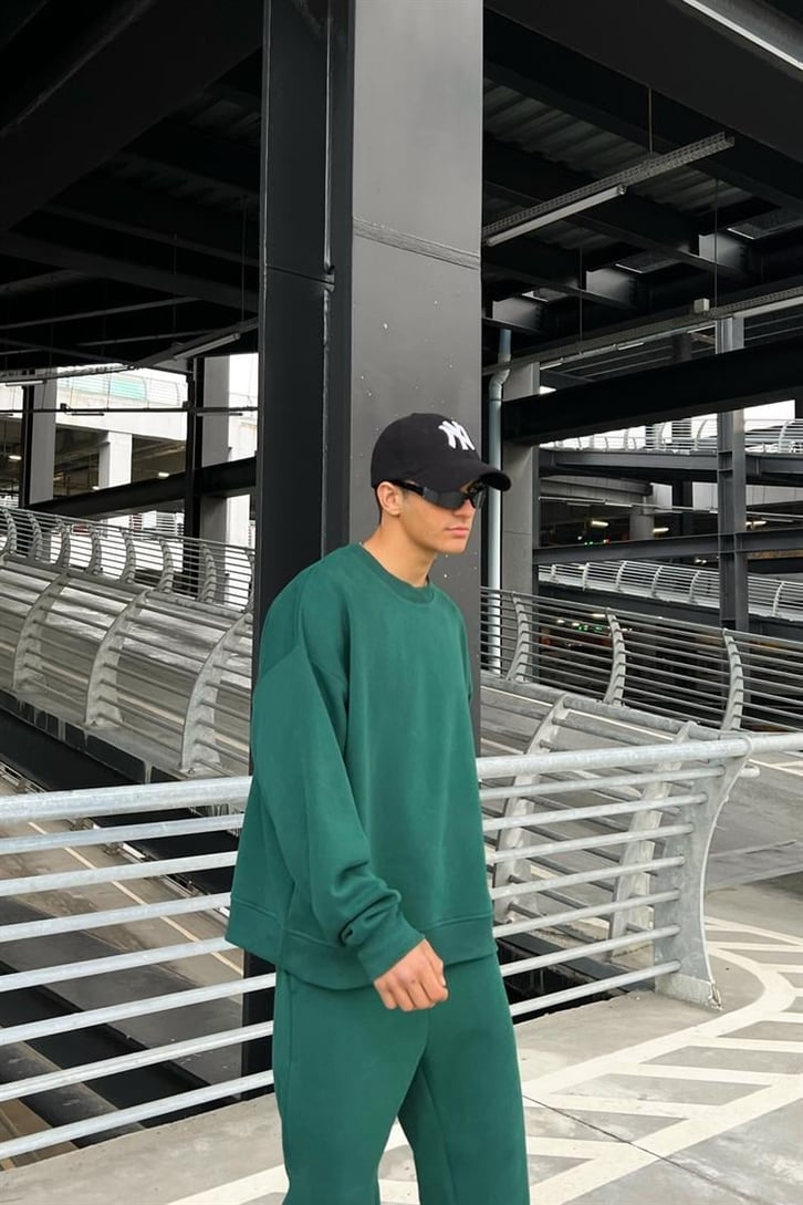 Flaw Atelier Basic Outfit Yeşil İçi Pamuklu Eşofman Takımı ve Beyaz Çorap