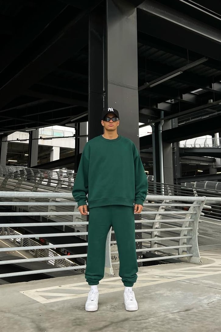 Flaw Atelier Basic Outfit Yeşil İçi Pamuklu Eşofman Takımı ve Beyaz Çorap