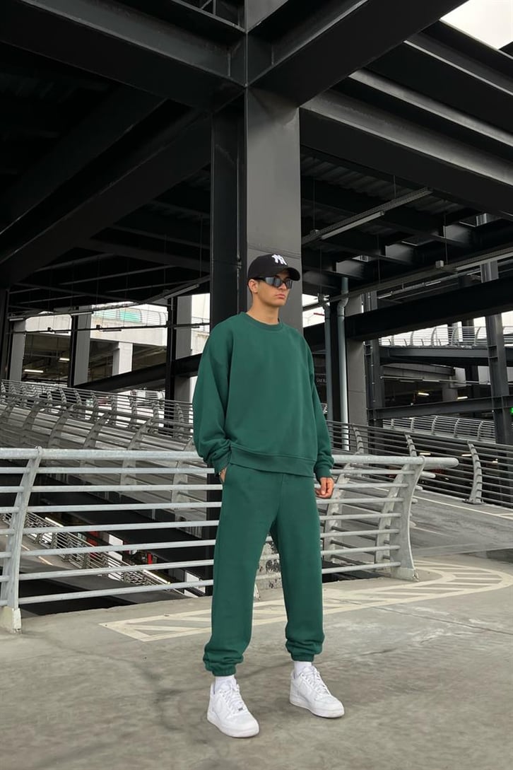 Flaw Atelier Basic Outfit Yeşil İçi Pamuklu Eşofman Takımı ve Beyaz Çorap