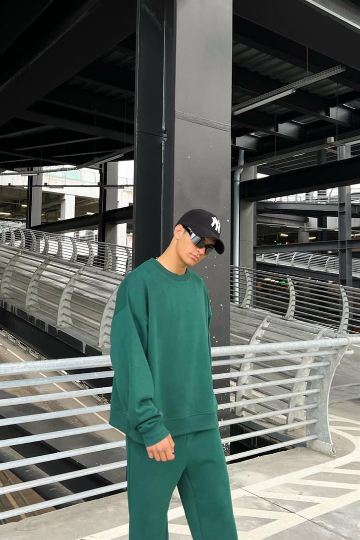 Flaw Atelier Basic Outfit Yeşil İçi Pamuklu Eşofman Takımı ve Beyaz Çorap