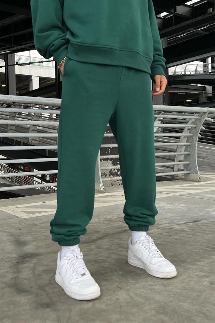 Flaw Atelier Basic Outfit Yeşil İçi Pamuklu Eşofman Takımı ve Beyaz Çorap