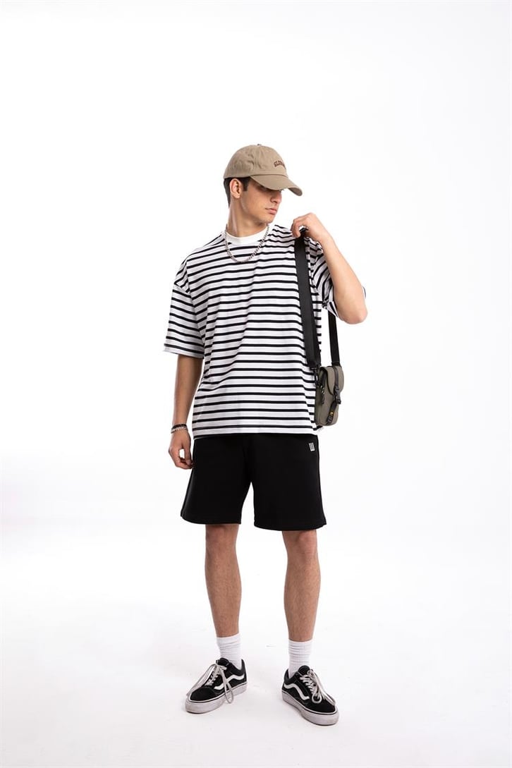 Flaw Atelier Basic Siyah Çizgili Beyaz Oversize Tshirt
