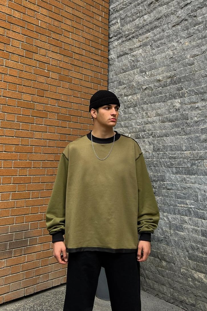 Flaw Atelier Çift Taraflı Siyah Sweatshirt