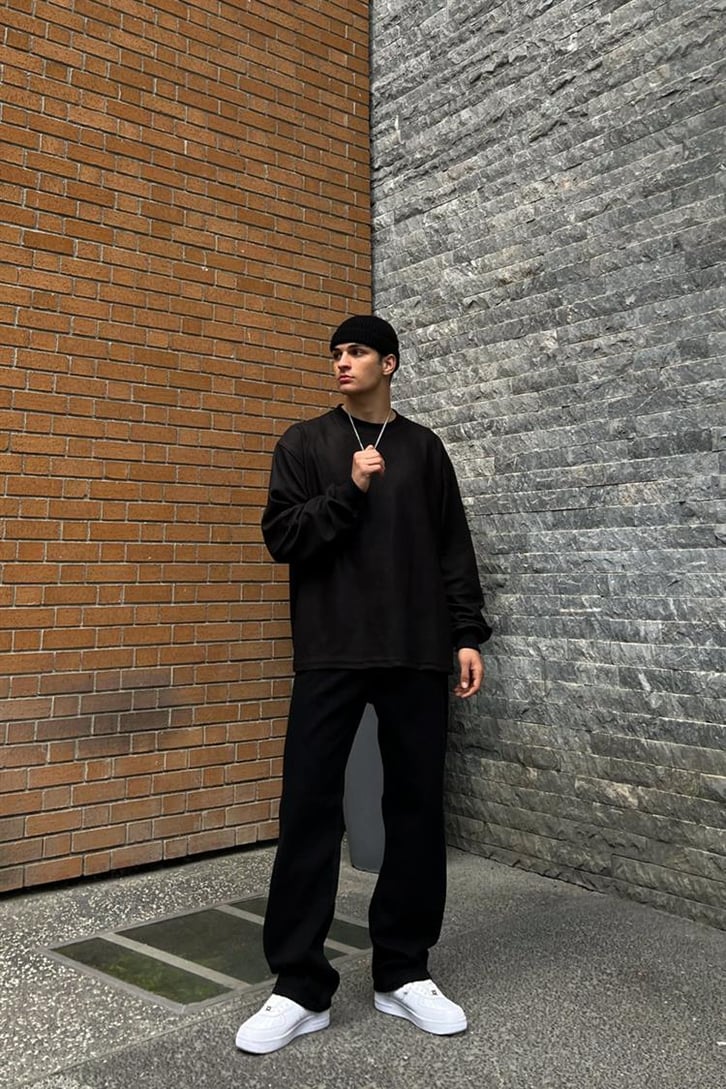 Flaw Atelier Çift Taraflı Siyah Sweatshirt