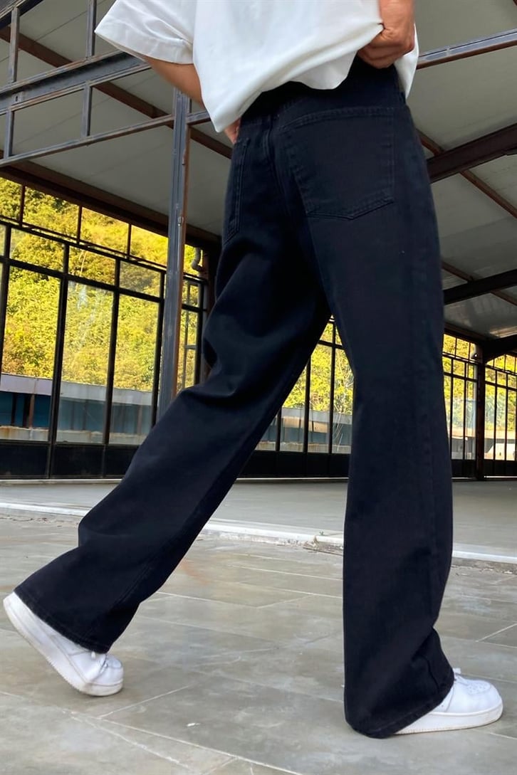 Flaw Atelier Dark Space Basic Losse Fit Jean