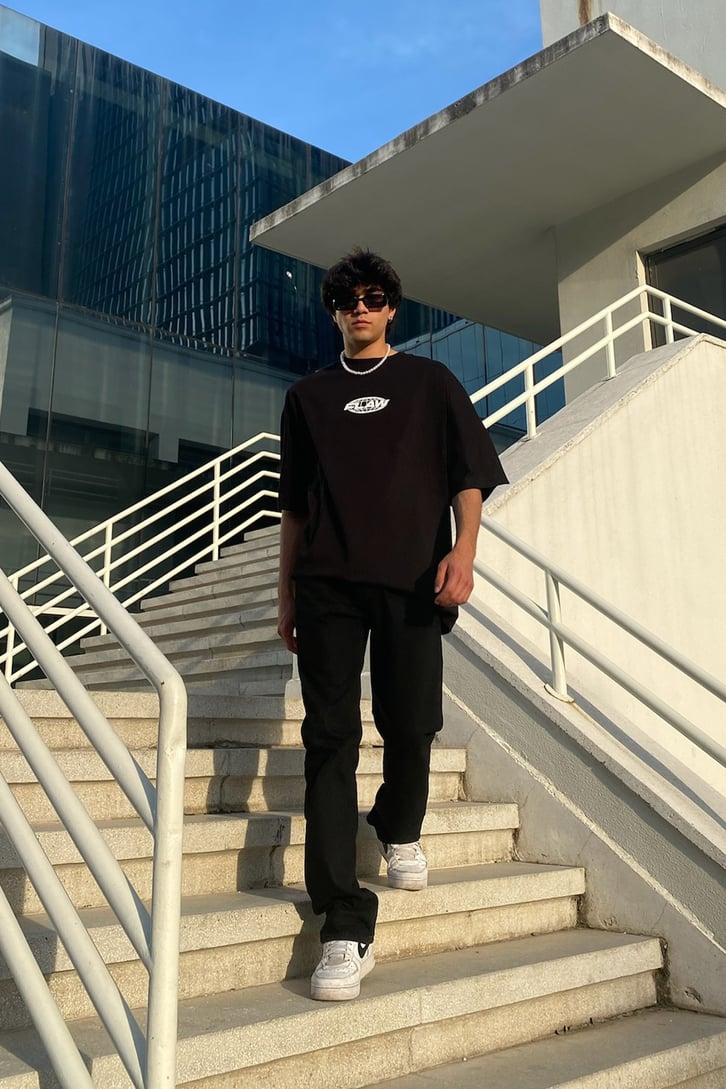 Flaw Atelier Fashion Line Black Oversize Printed Tee