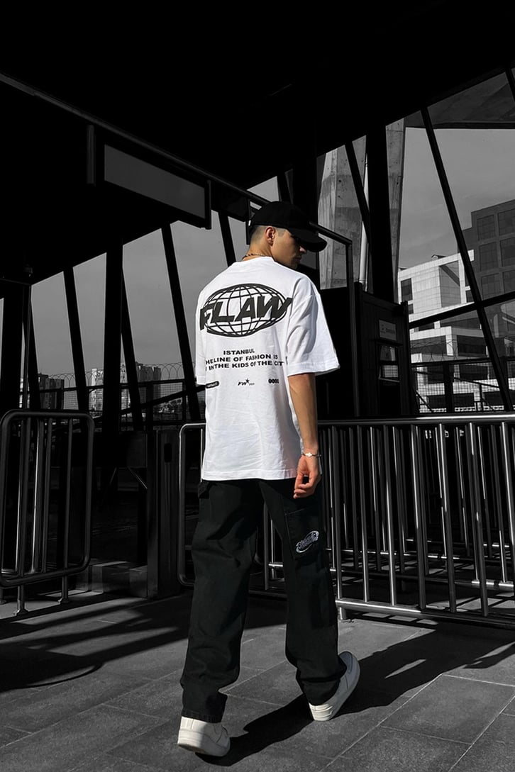 Flaw Atelier Fashion Line Oversize Tshirt