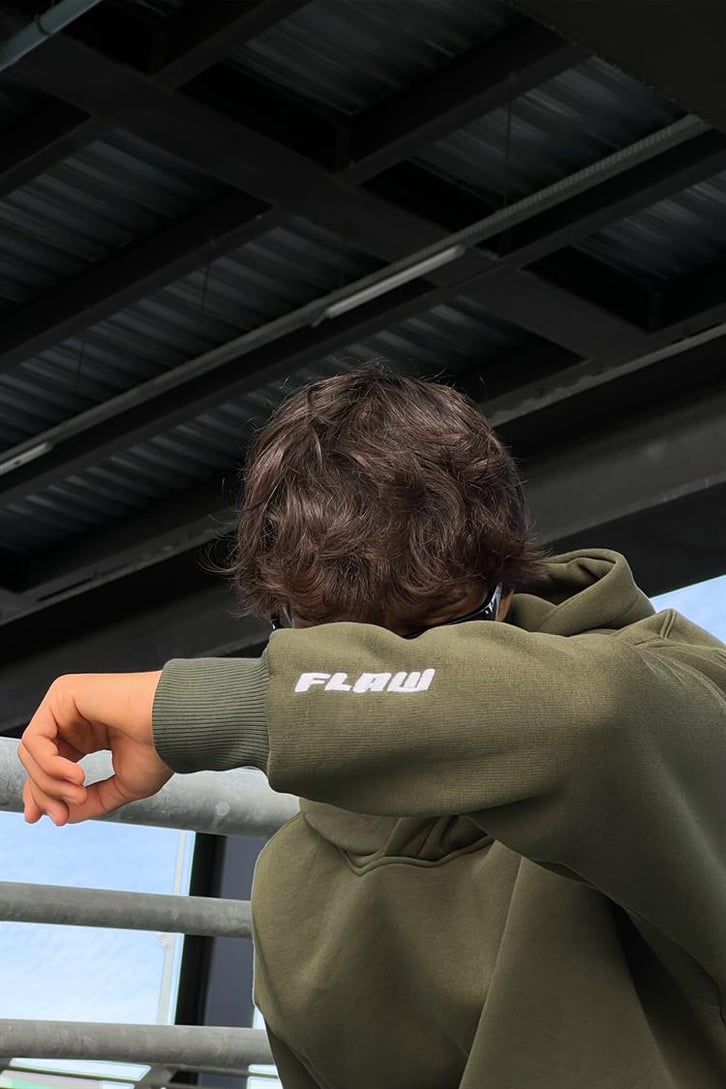 Flaw Atelier Flaw Kol Nakışlı Koyu Haki Oversize Hoodie