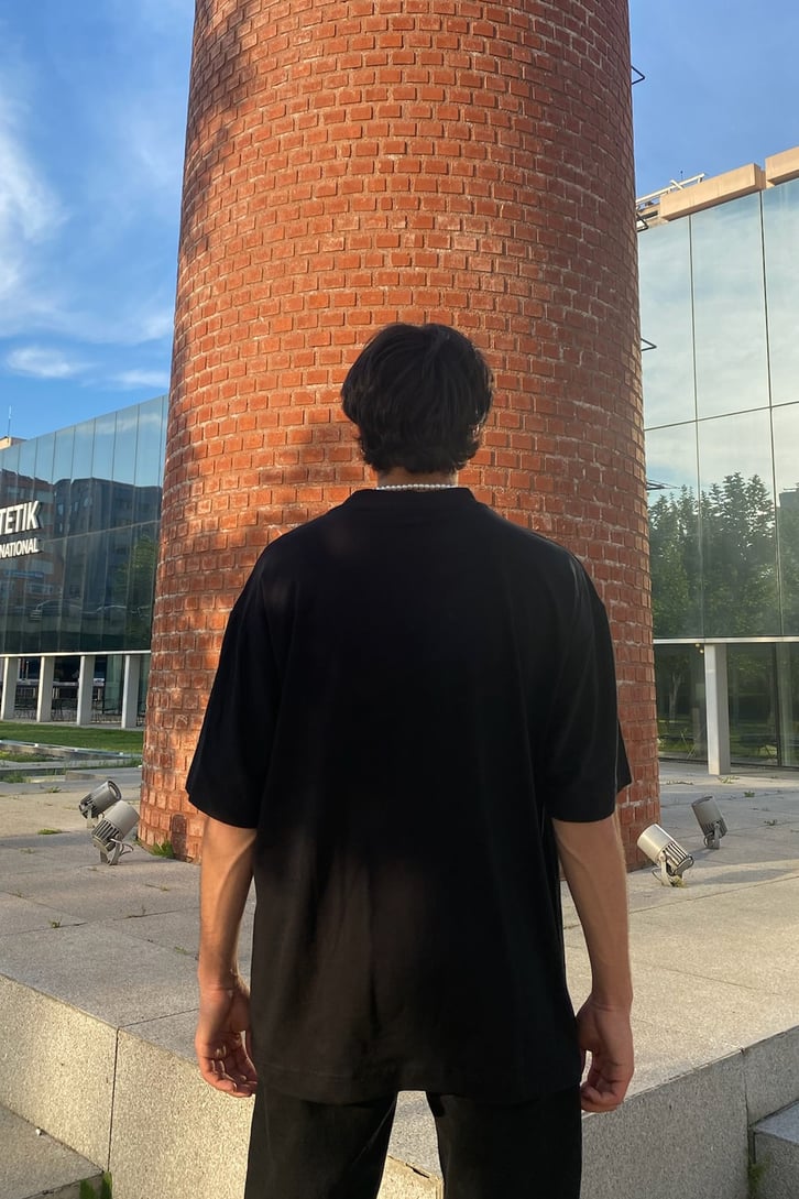 Flaw Atelier Insignia Black Oversize Printed Tee
