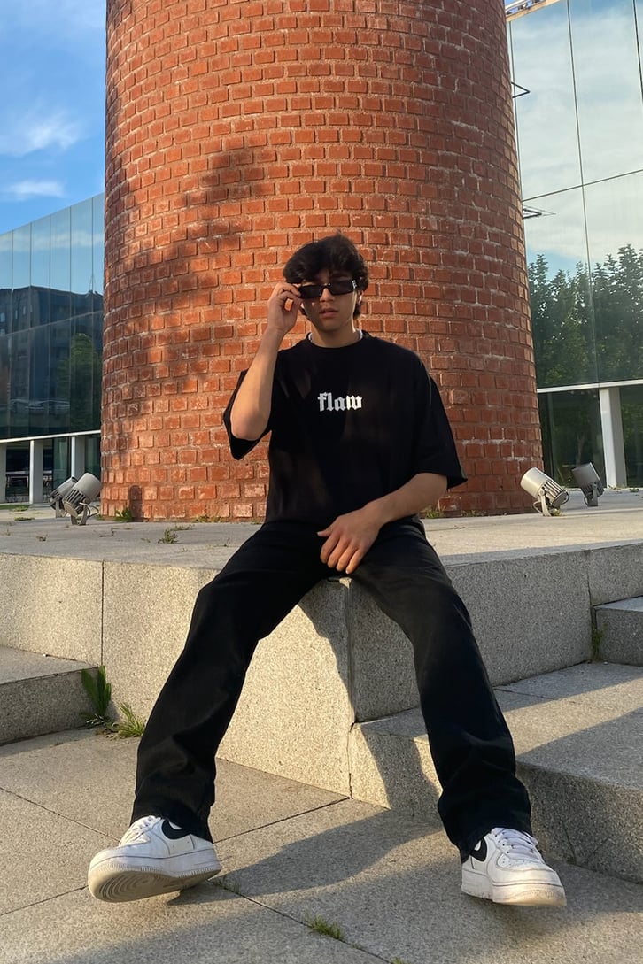 Flaw Atelier Insignia Black Oversize Printed Tee
