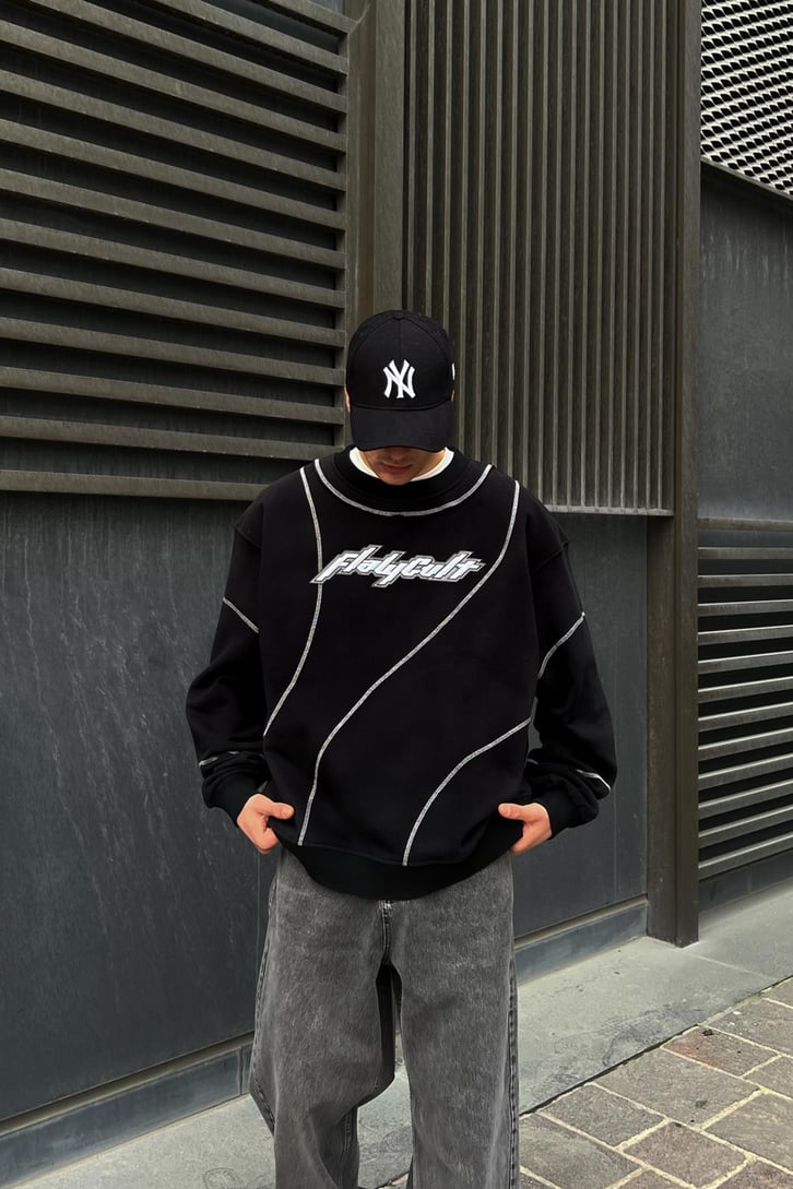 Flaw Atelier Karyoka Dikişli Siyah Oversize Sweatshirt