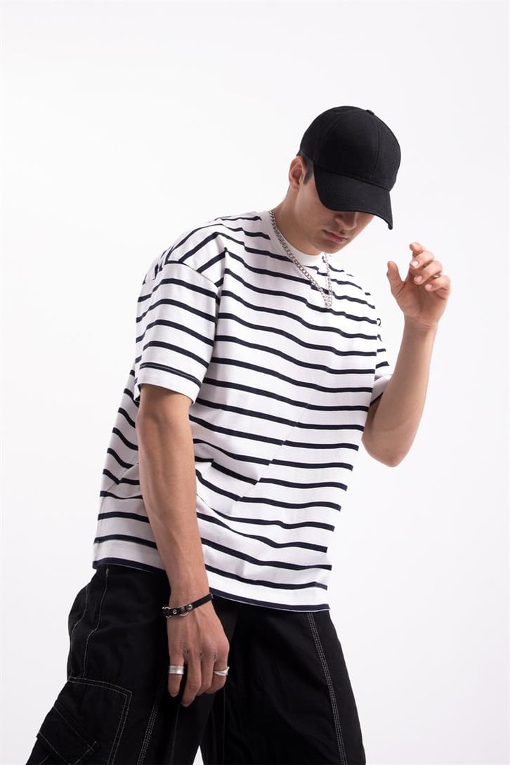 Flaw Atelier Lacivert Çizgili Beyaz Oversize Tshirt