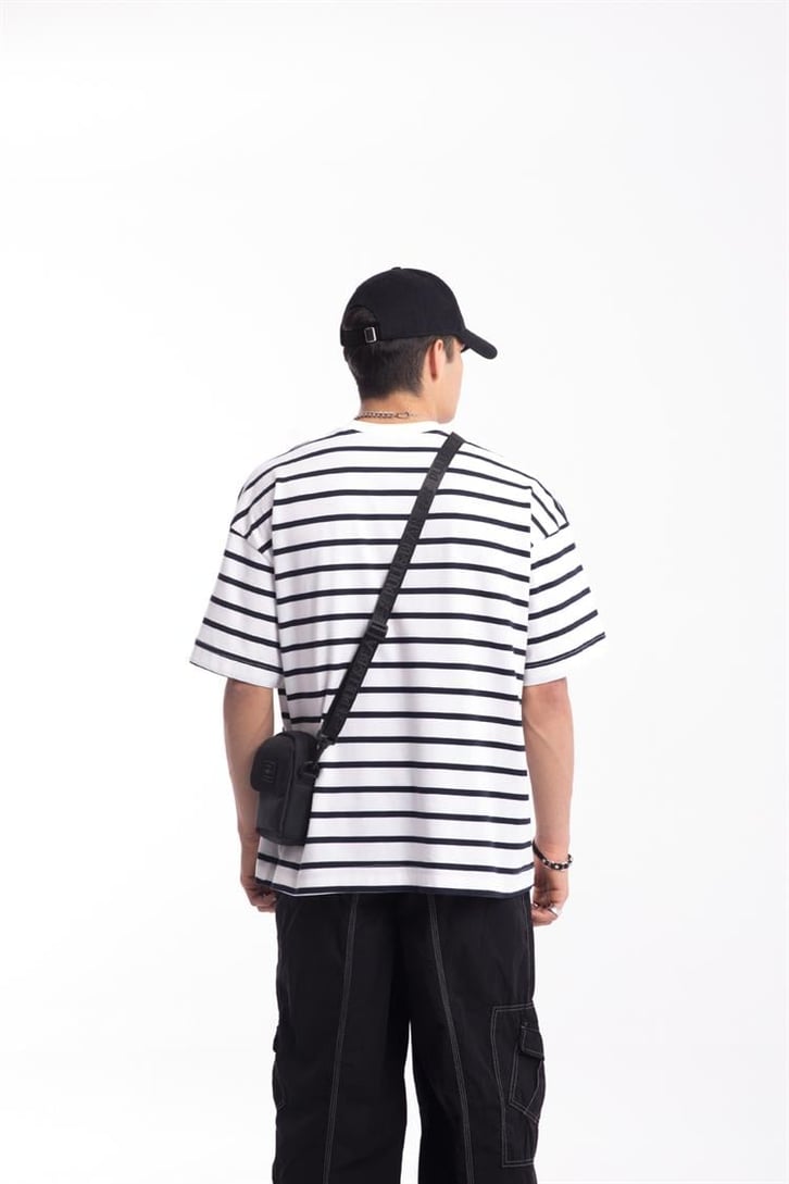 Flaw Atelier Lacivert Çizgili Beyaz Oversize Tshirt