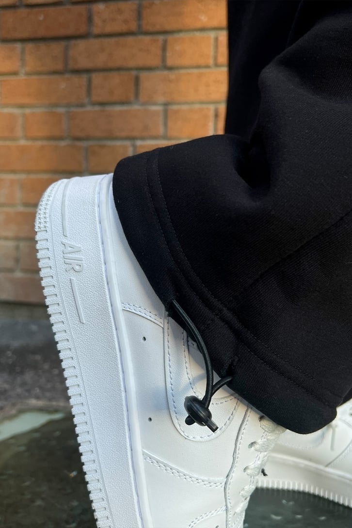 Flaw Atelier Lastikli Paça Siyah Relaxed Eşofman Altı