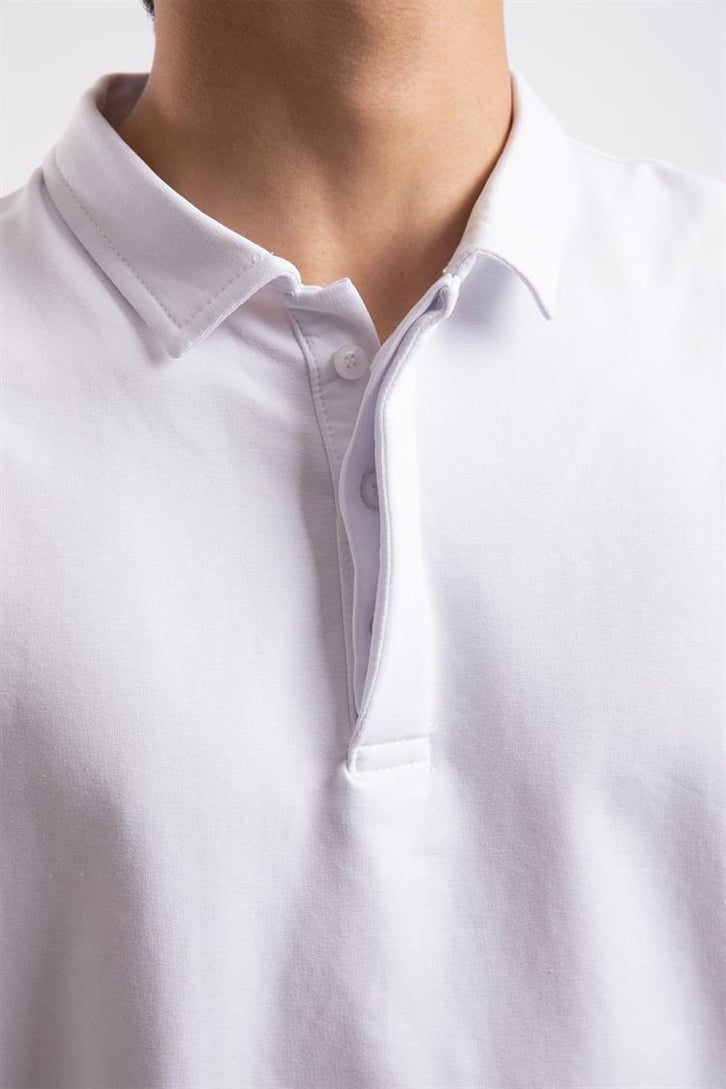 Flaw Atelier Logo Detaylı Beyaz Polo Yaka Tshirt
