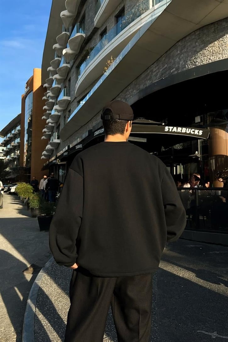 Flaw Atelier Nakışlı Bel Lastkli Siyah Oversize Sweatshirt