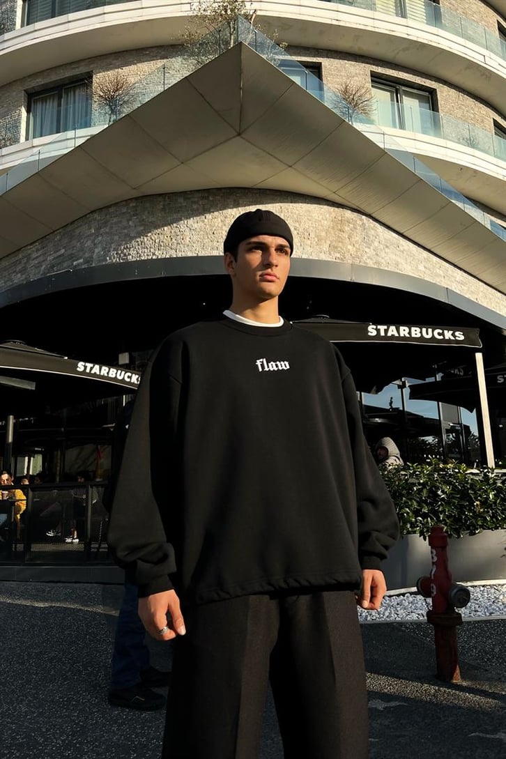 Flaw Atelier Nakışlı Bel Lastkli Siyah Oversize Sweatshirt