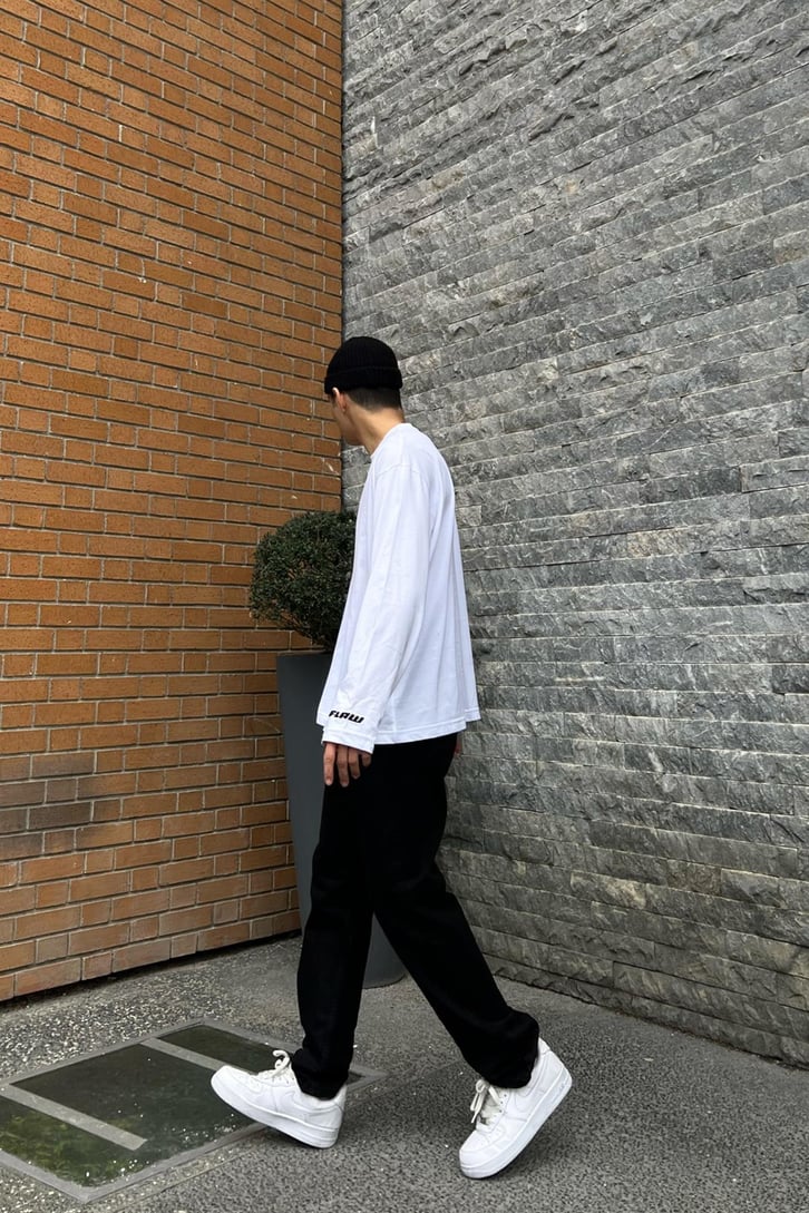 Flaw Atelier Nakışlı Beyaz Long Sleeve Tshirt