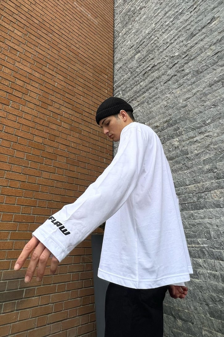 Flaw Atelier Nakışlı Beyaz Long Sleeve Tshirt