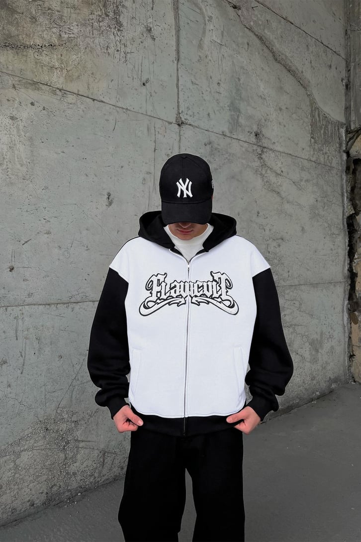 Flaw Atelier Nakışlı Beyaz Oversize Zip Hoodie