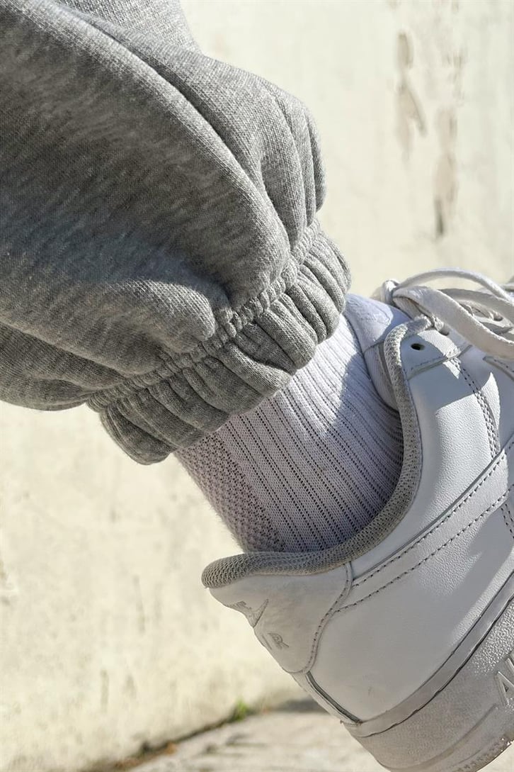 Flaw Atelier Nakışlı Gri İçi Pamuklu Jogger Eşofman Altı