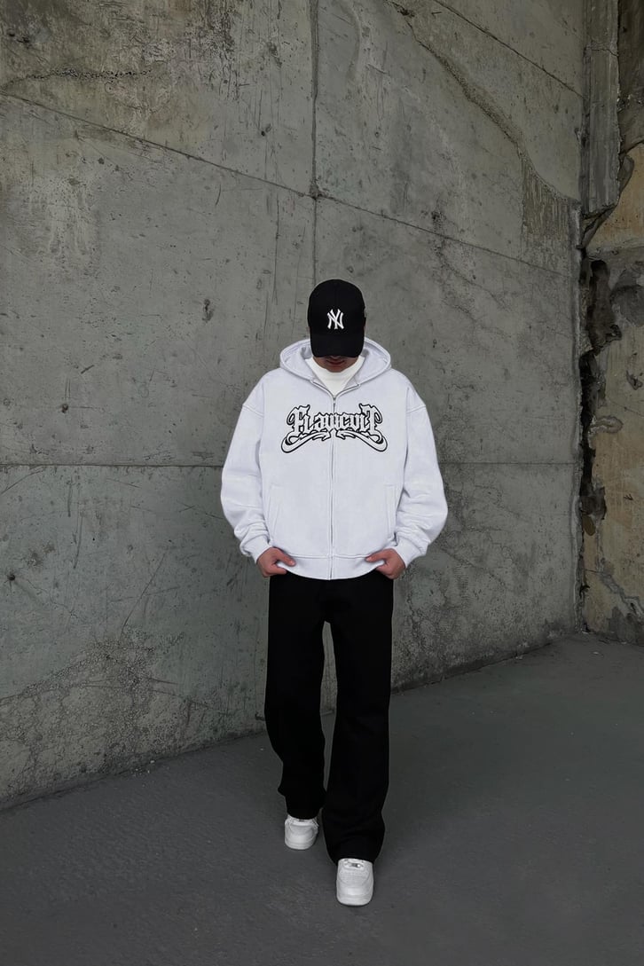 Flaw Atelier Nakışlı Kar Beyaz Oversize Zip Hoodie