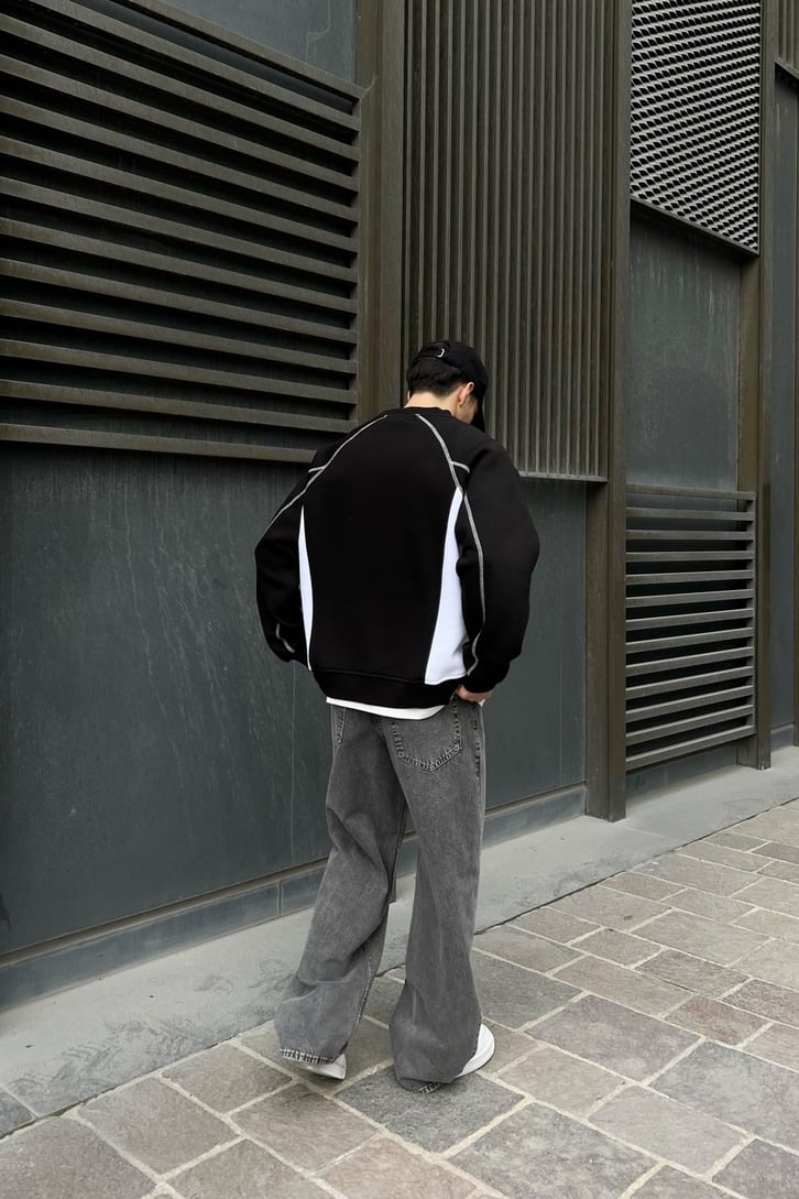Flaw Atelier Nakışlı Siyah Bisiklet Yaka Sweatshirt