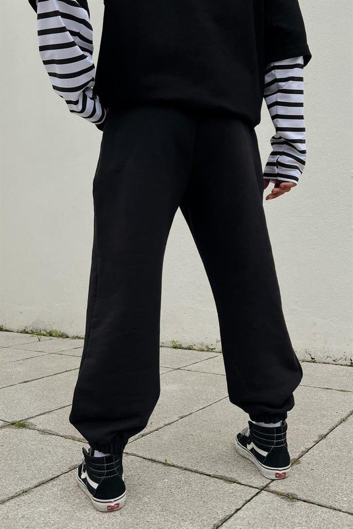 Flaw Atelier Nakışlı Siyah İçi Pamuklu Jogger Eşofman Altı