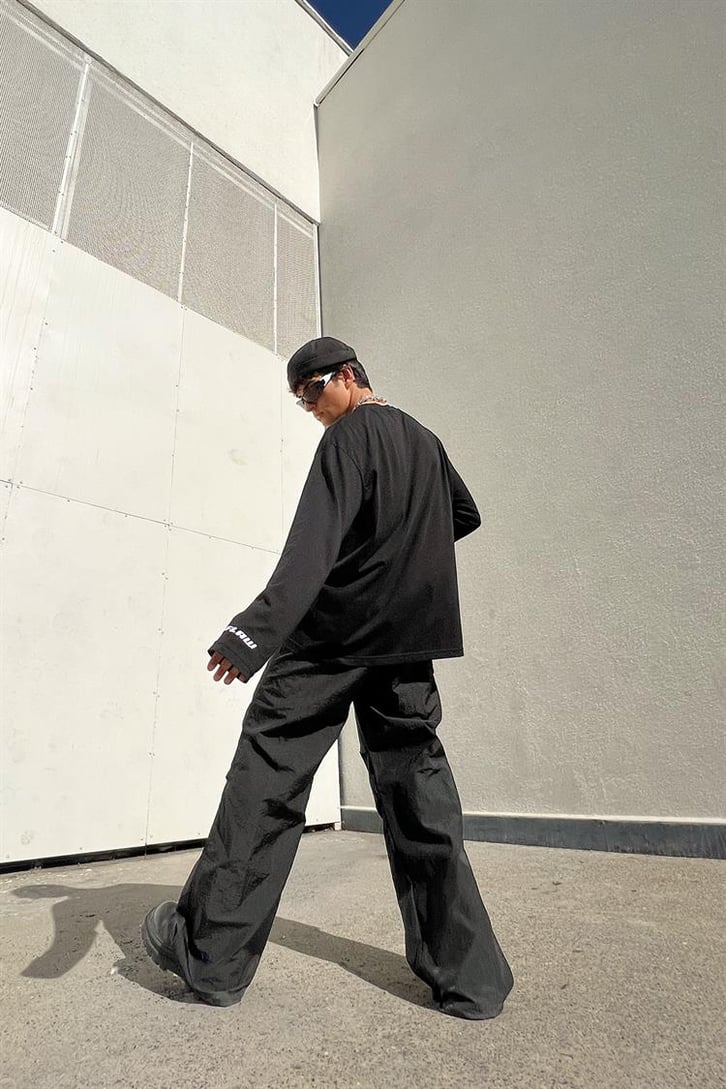 Flaw Atelier Nakışlı Siyah Long Sleeve Tshirt
