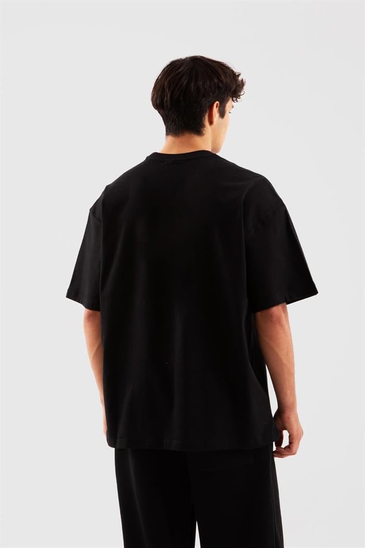 Flaw Atelier Puf Hologram F Print Siyah Relax Tişört
