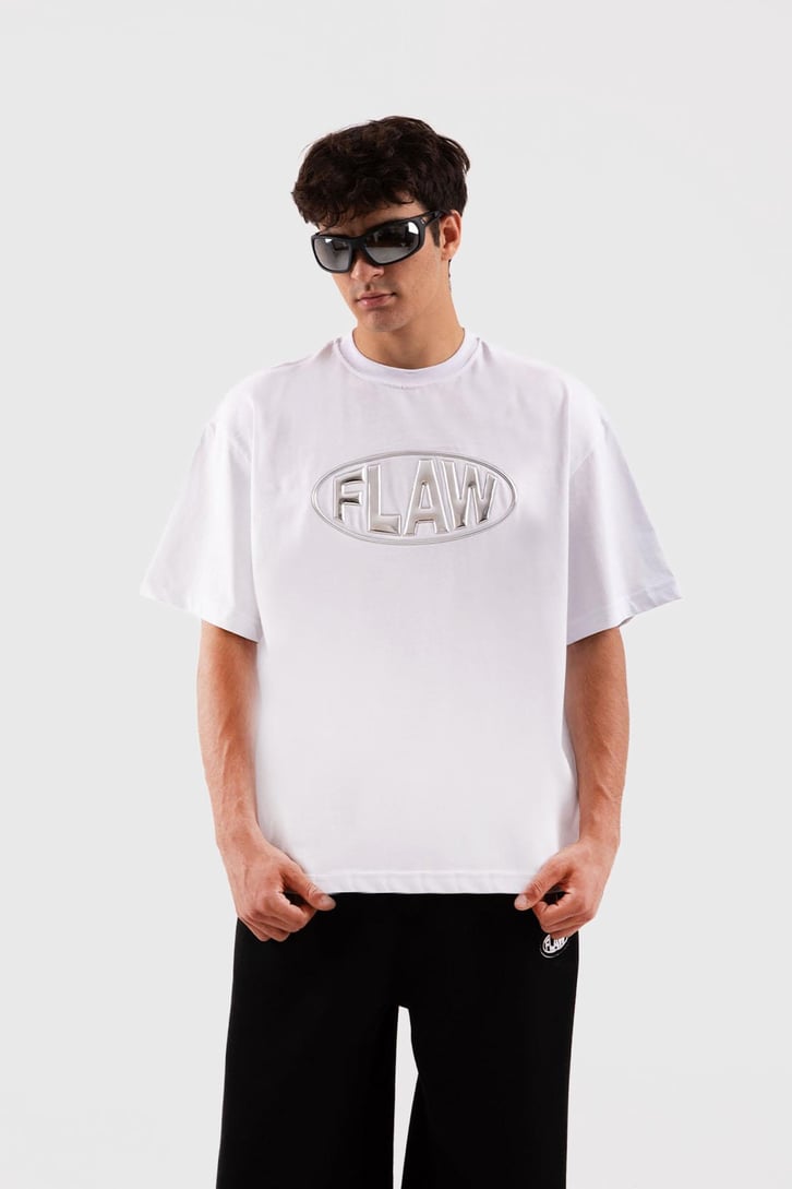 Flaw Atelier Puf Hologram New Logo Print Beyaz Relax Tişört