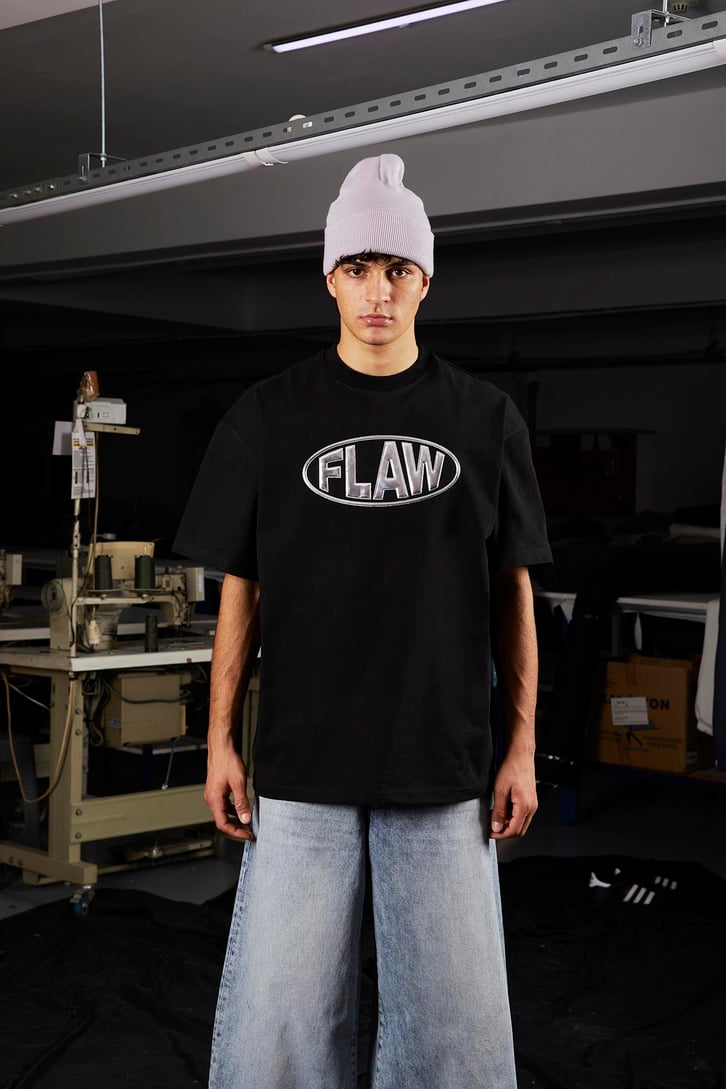 Flaw Atelier Puf Hologram New Logo Print Siyah Relax Tişört