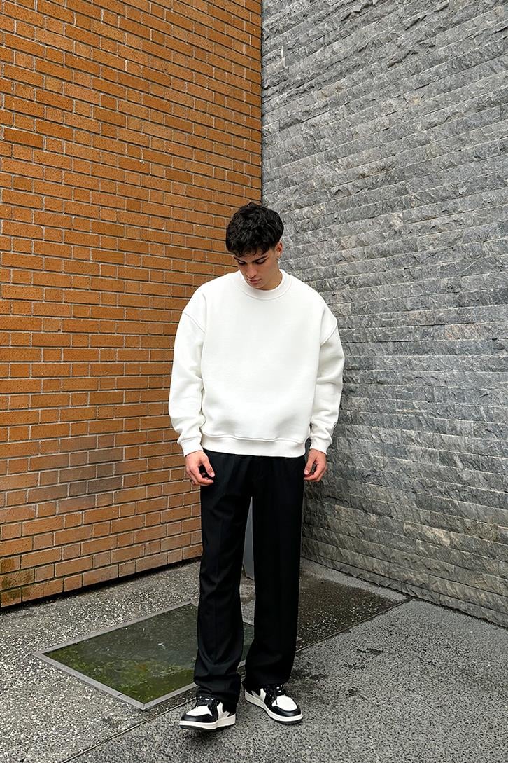 Flaw Atelier Relax Oversize Basic Ekru Sweatshirt