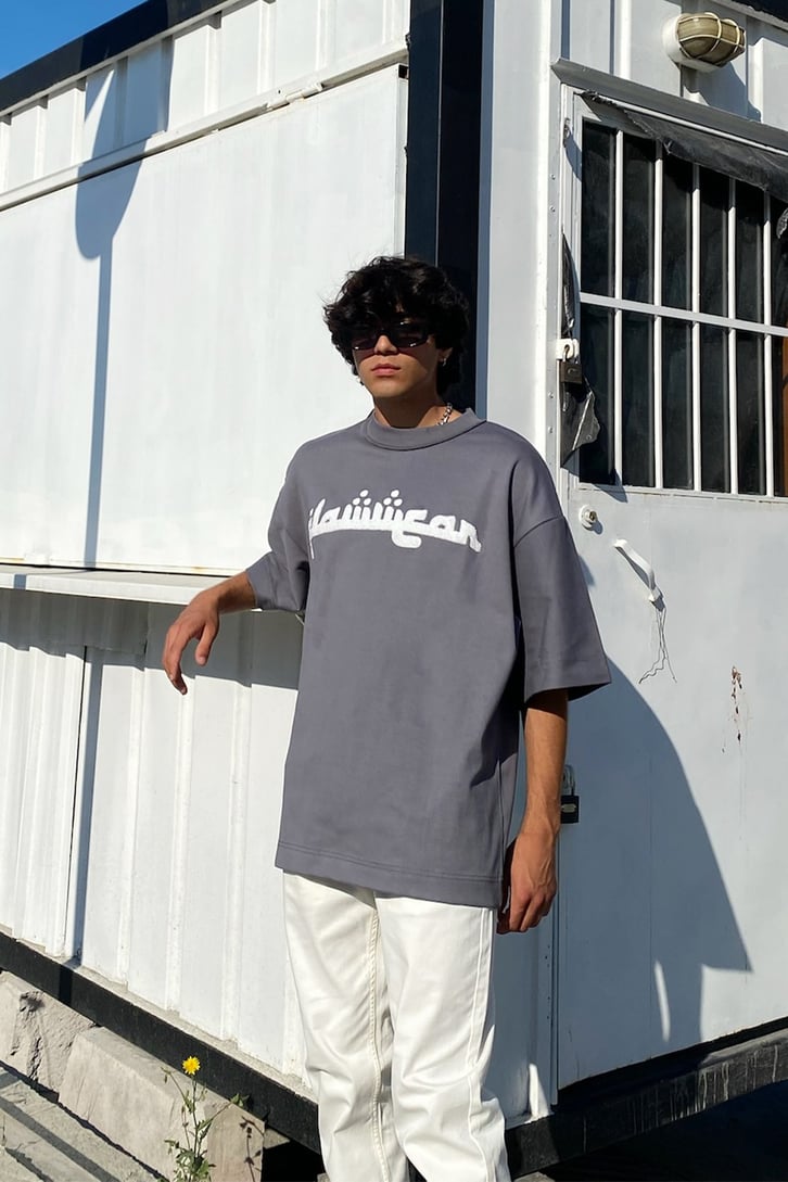 Flaw Atelier Reverse Collar Dark Grey Oversize Arabic Tee