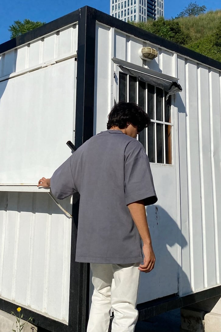 Flaw Atelier Reverse Collar Dark Grey Oversize Arabic Tee