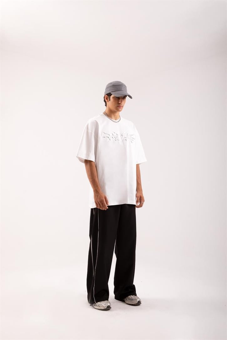 Flaw Atelier Savage Hologram Puff Print Beyaz Oversize Tişört