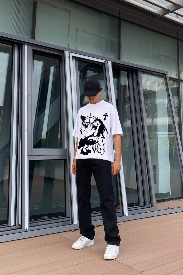 Flaw Atelier Shooter Baskılı Oversize Beyaz Tshirt