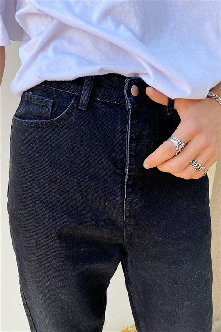 Flaw Atelier Special Edition Black Mom Jean