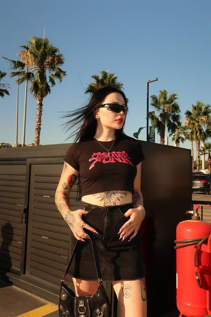 Flaw Atelier Ton Ton Funk Baskılı Siyah Crop