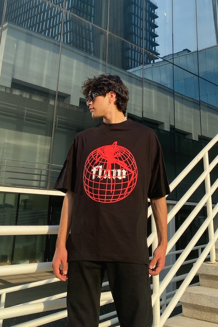 Flaw Atelier Venom Black Oversize Printed Tee