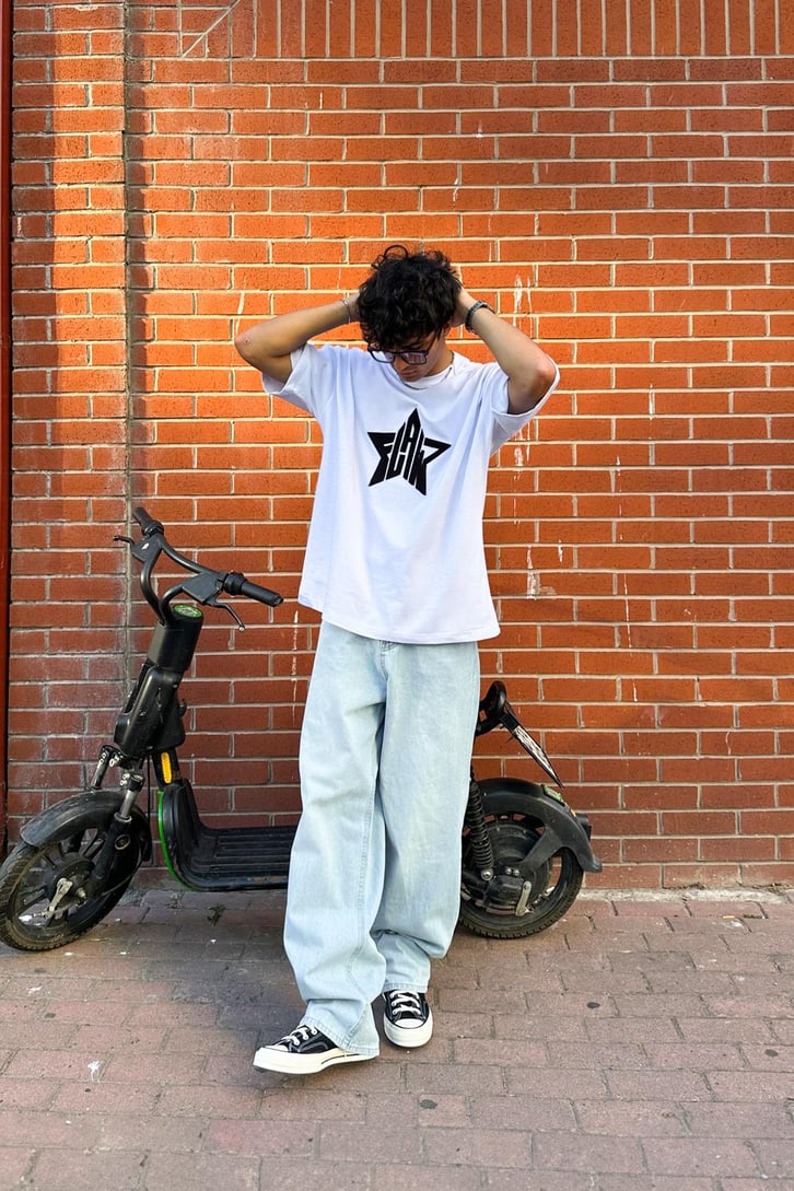 Flaw Star Aplike Nakışlı Oversize Tişört