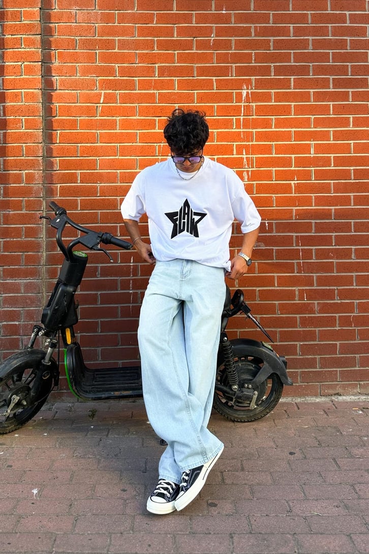 Flaw Star Aplike Nakışlı Oversize Tişört