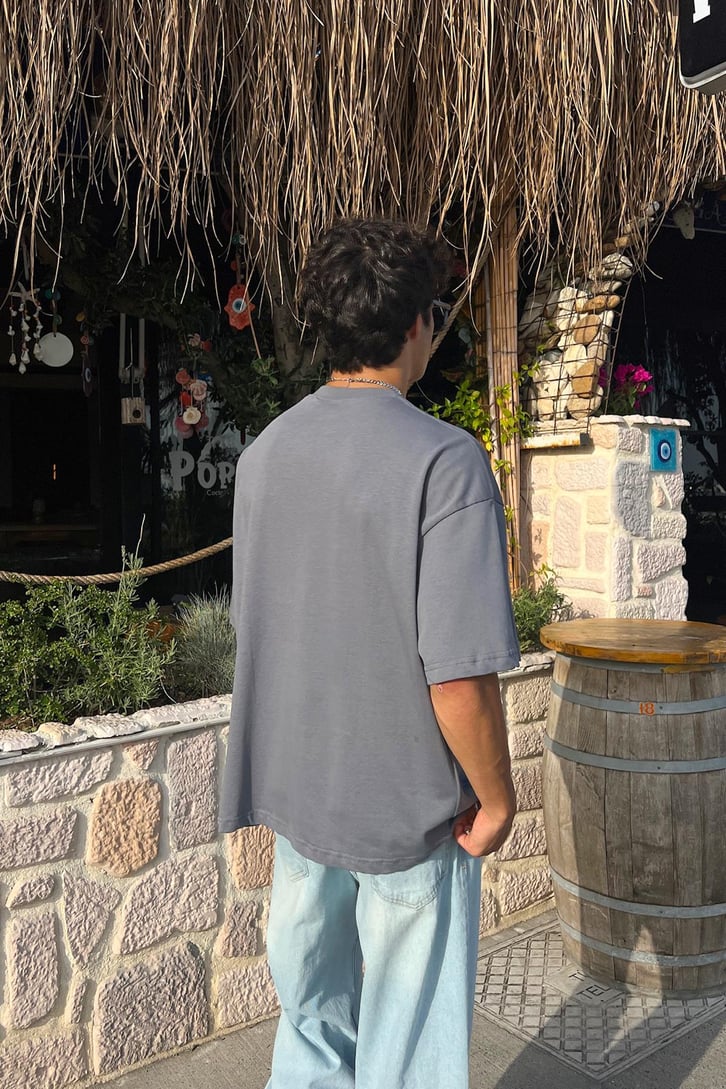 FlawCult Nakışlı Oversize Tişört
