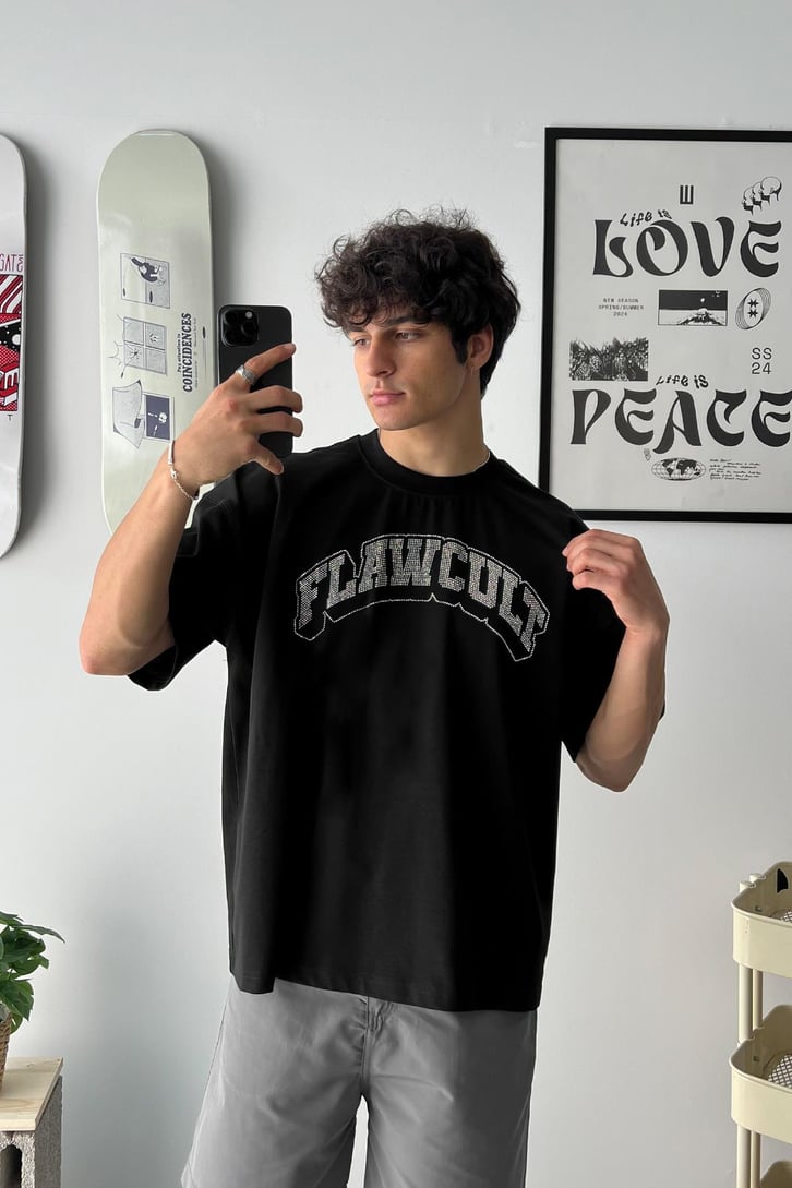 FlawCult Taş İşlemleli Oversize Tişört