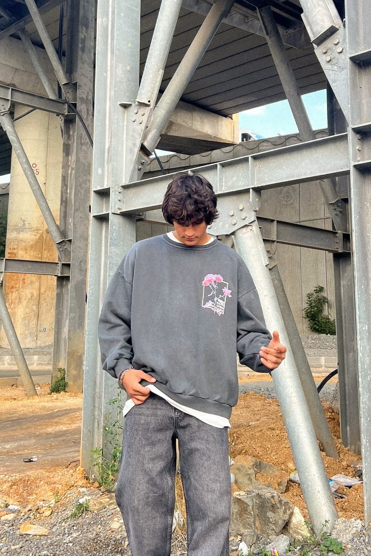 Flower Art Sırt Baskılı Antrasit Oversize Sweatshirt