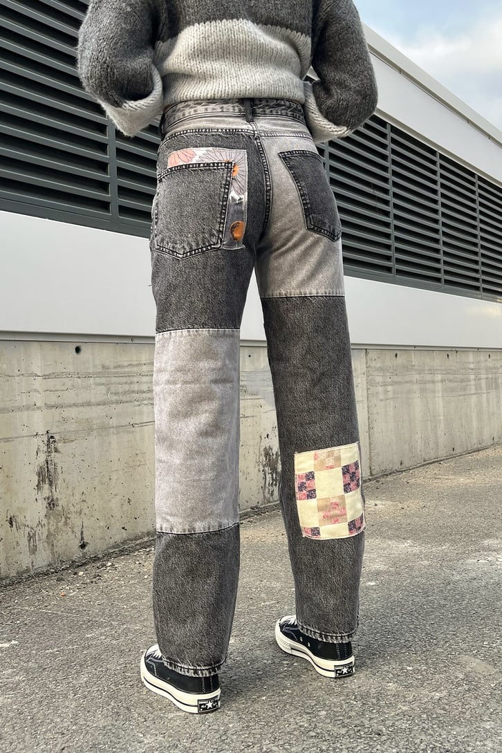 Flower Patch Detay Parçalı Acid Wash Baggy Jean