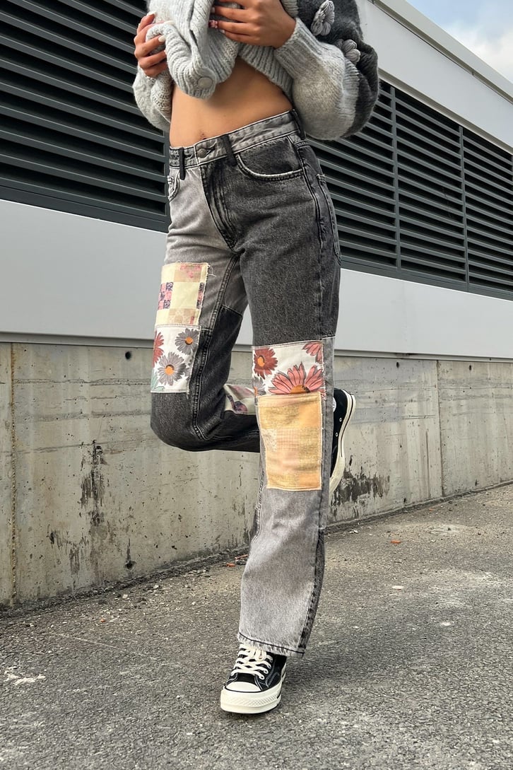 Flower Patch Detay Parçalı Acid Wash Baggy Jean