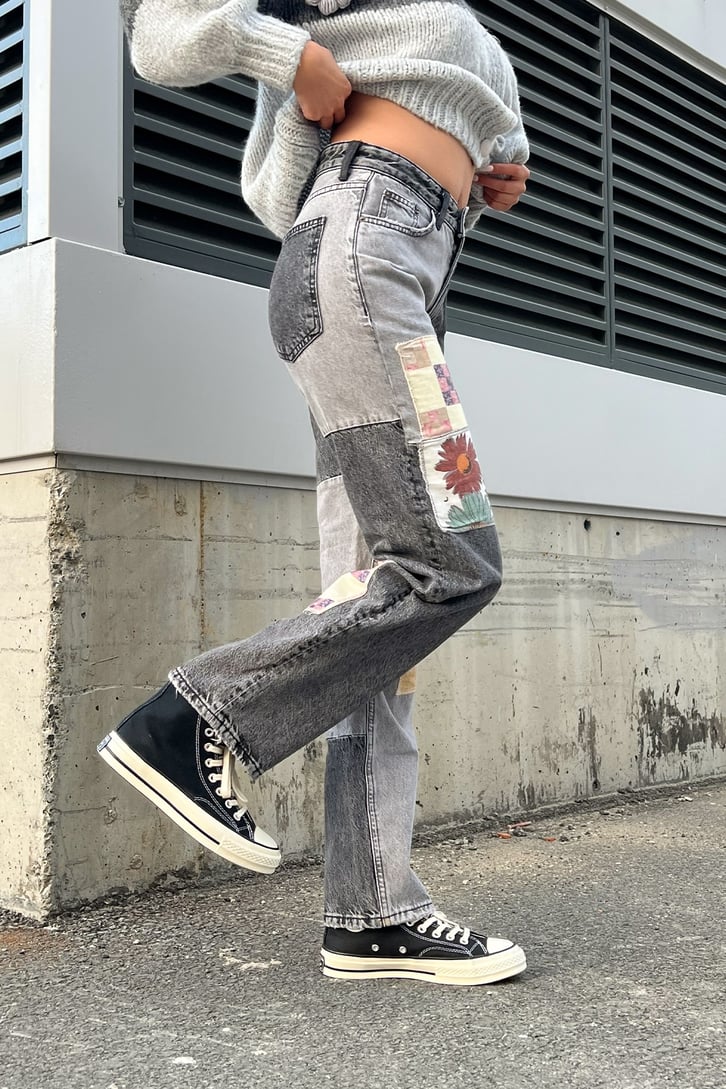 Flower Patch Detay Parçalı Acid Wash Baggy Jean